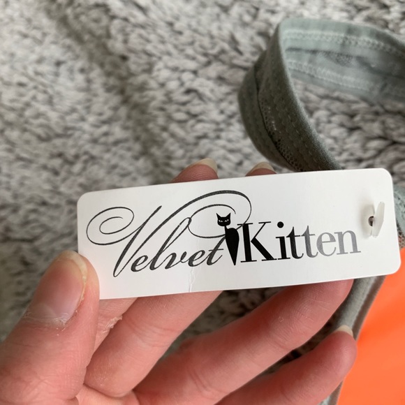 NWT Velvet Kitten Push-up/Padded Sports Bra - Picture 4 of 5